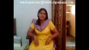 indian punjabi aunty showcasing jugs to youthfull paramour